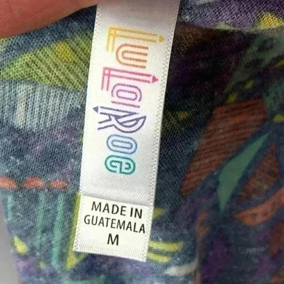 Lularoe Classic T top sz M 10-12 retro 80’s 90’s - Picture 7 of 9